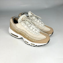 Load image into Gallery viewer, Nike Air Max 95 Trainers uk 5

