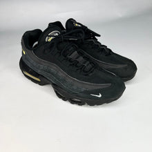 Load image into Gallery viewer, Nike Air Max 95 Trainers uk 9

