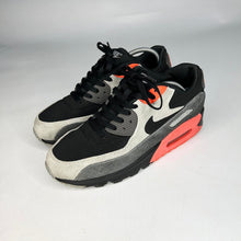 Load image into Gallery viewer, Nike Air Max 90 Trainers uk 9
