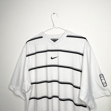 Load image into Gallery viewer, Nike centre logo 00s Tee
