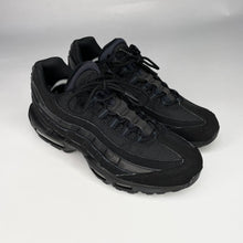 Load image into Gallery viewer, Nike Air Max 95 Trainers UK 9

