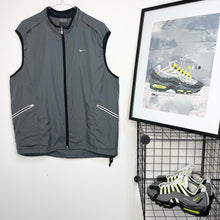Load image into Gallery viewer, Nike Bodywarmer Jacket
