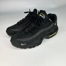 Load image into Gallery viewer, Nike Air Max 95 Trainers uk 9
