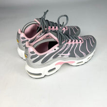 Load image into Gallery viewer, Nike Air Max TN UK 5.5
