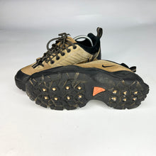 Load image into Gallery viewer, Nike Air ACG Trainers uk 5.5
