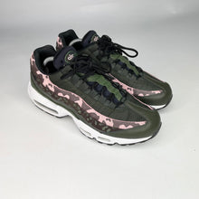 Load image into Gallery viewer, Nike Air Max 95 Trainers UK 7
