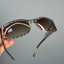 Load image into Gallery viewer, Burberry nova check square Sunglasses
