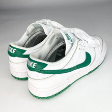 Load image into Gallery viewer, Nike Dunk low Trainers UK 7.5
