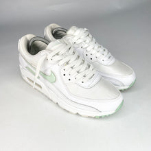 Load image into Gallery viewer, Nike Air Max 90 Trainers uk 6.5
