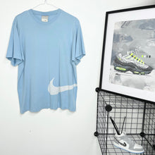 Load image into Gallery viewer, Nike 00s Tee
