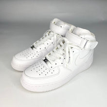Load image into Gallery viewer, Nike Air Force 1 Trainers uk 7
