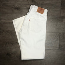 Load image into Gallery viewer, Levi’s straight 501 Jeans 34 x 32

