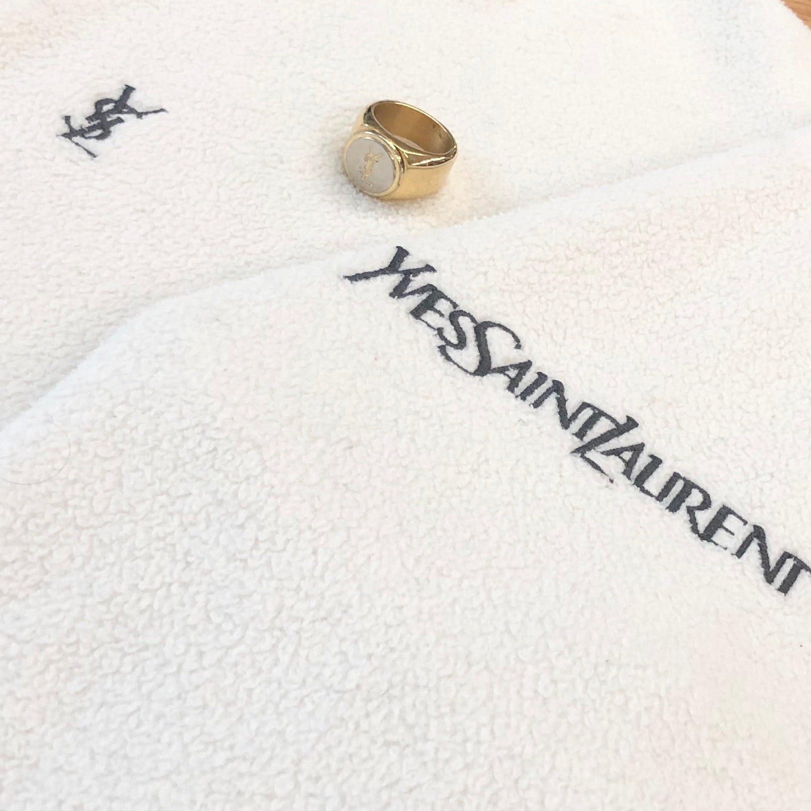 Ysl deals signet ring