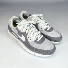 Load image into Gallery viewer, Nike Air Max 90 Trainers uk 7.5
