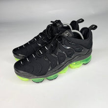 Load image into Gallery viewer, Nike Air Vapormax plus Trainers uk 7
