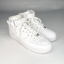 Load image into Gallery viewer, Nike Air Force 1 Trainers uk 7
